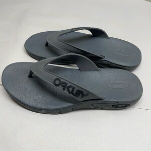 Oakley Operative Flip Flops Mens 8 Gray Excellent Sporty Thong Sandals